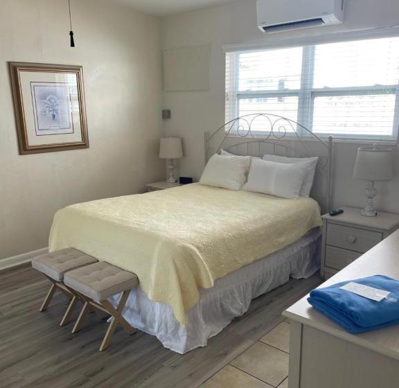 スタンダードスタジオ, Venice Beach Villas