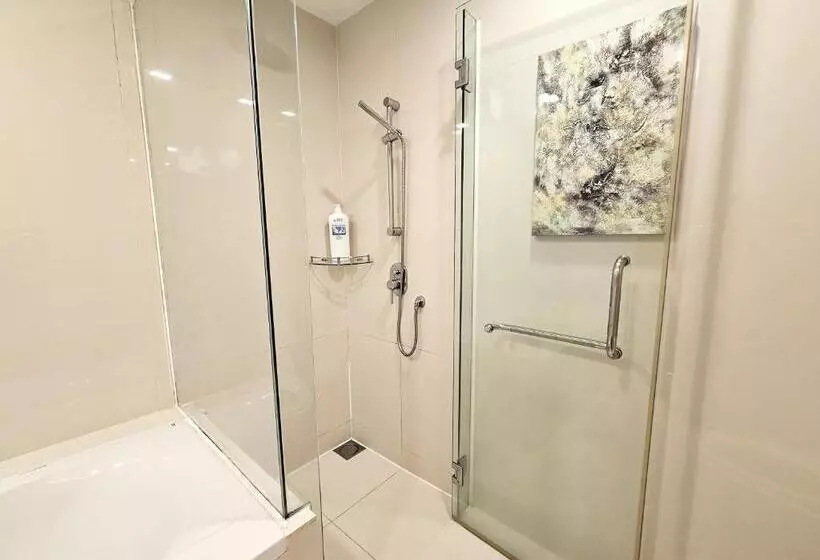 Deluxe Suite King Bed, Cormar Suites Serviced Apartment