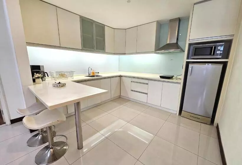 Deluxe Suite King Bed, Cormar Suites Serviced Apartment