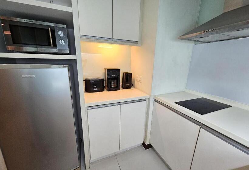 带大床的标准工作室, Cormar Suites Serviced Apartment