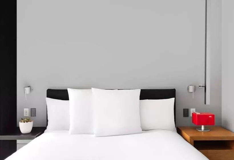 اتاق لوکس با چشم‌انداز شهر, Andaz 5th Avenue, By Hyatt