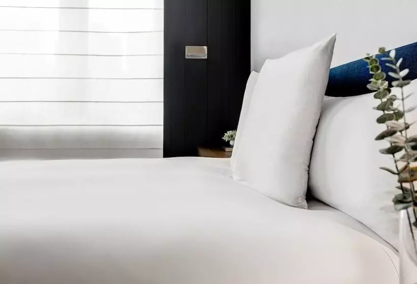 سوئیت با چشم‌انداز, Andaz 5th Avenue, By Hyatt
