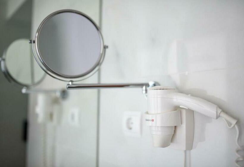 标准单人间, Aquashow Park