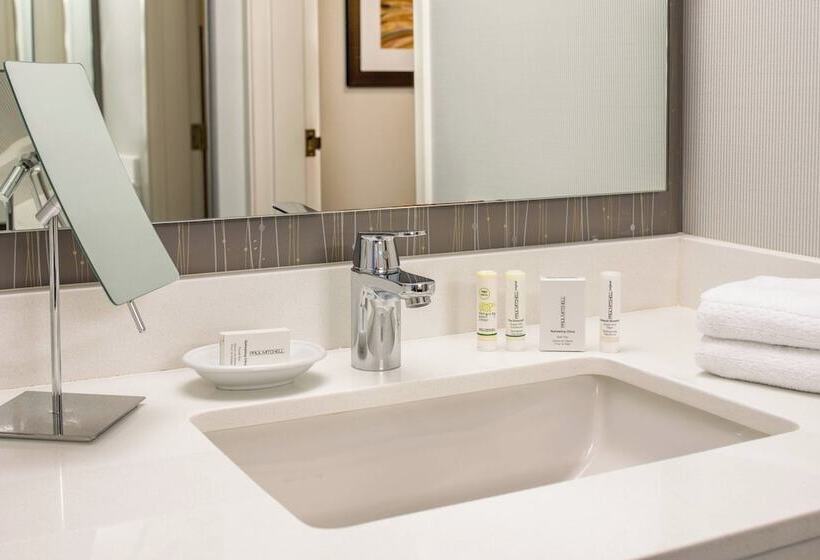 Номер Стандарт 2 Двуспальные Кровати, Courtyard By Marriott Portland North