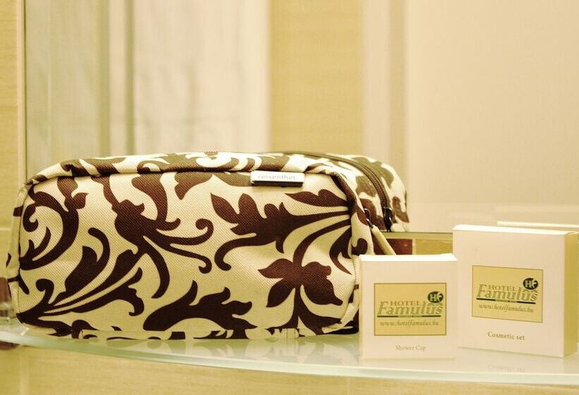 Номер Стандарт, Famulus