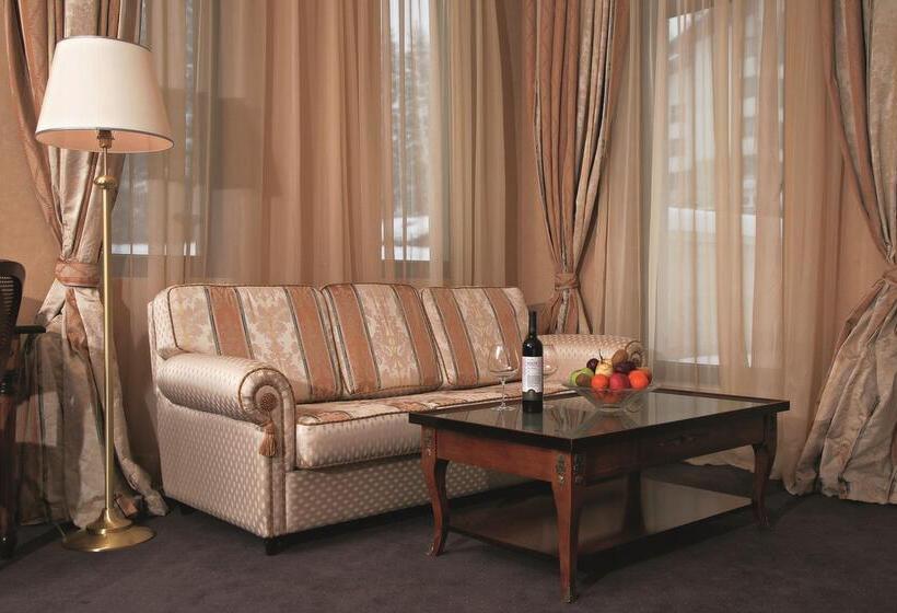 סוויטת ג'וניור, Festa Winter Palace