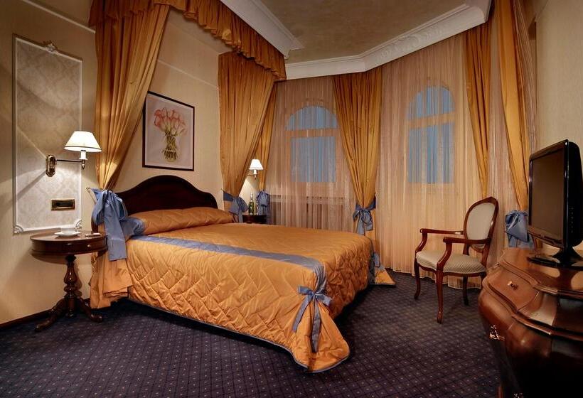 סוויטה, Festa Winter Palace