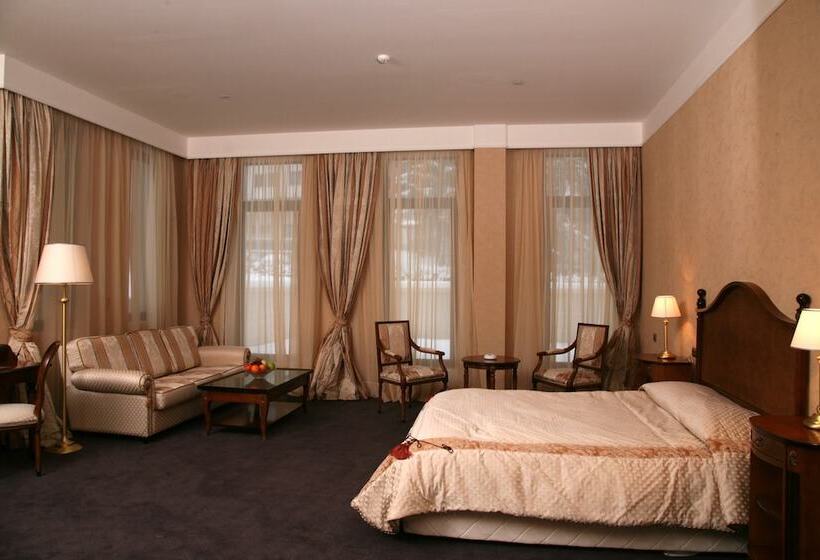 סוויטת ג'וניור, Festa Winter Palace