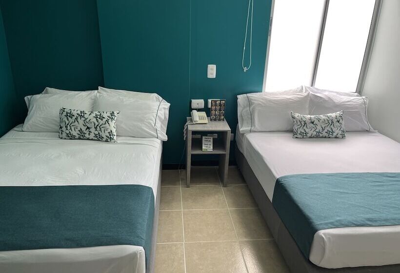 חדר סטנדרט שתי מיטות זוגיות, Greenview Medellin By St Hoteles