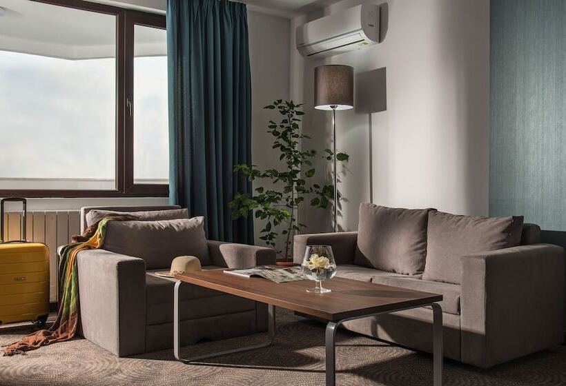 סוויטה משפחתית, Pomorie Sun