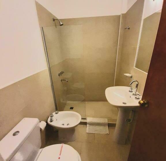 اتاق استاندارد سه نفره, Provincial