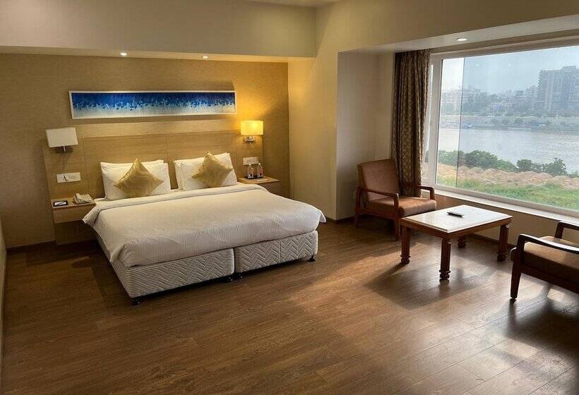 豪华房间, Sarovar Portico Rivera Ahmedabad