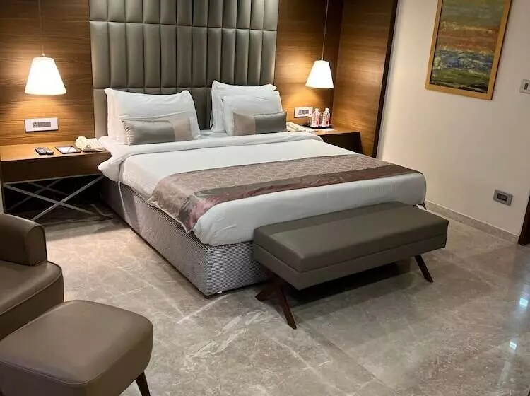 スイート, Sarovar Portico Rivera Ahmedabad