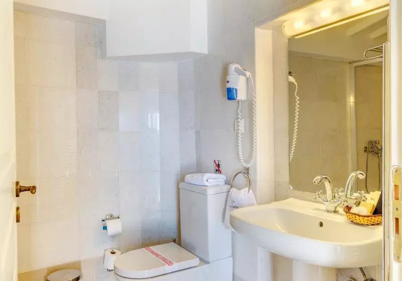اتاق لوکس با تخت بزرگ, Santika Makassar