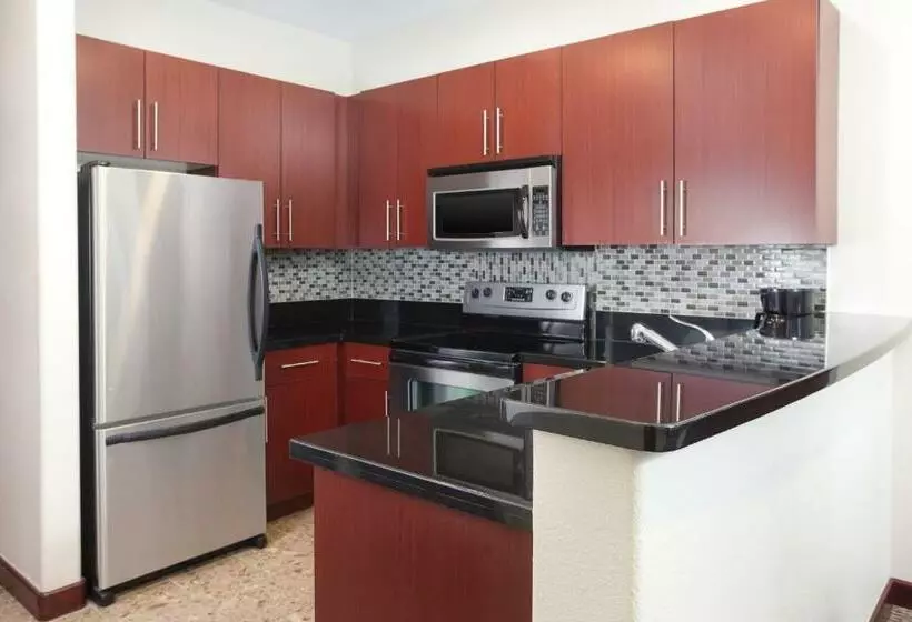 キングサイズベッドのスイートルーム, Staybridge Suites Las Vegas   Stadium District