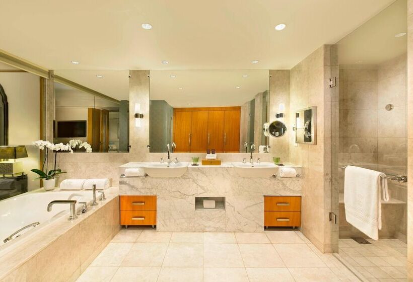 Президентский Люкс, Ritz Carlton Difc Downtown Dubai