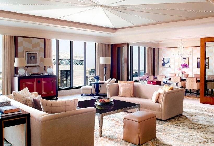 Королевский Люкс, Ritz Carlton Difc Downtown Dubai