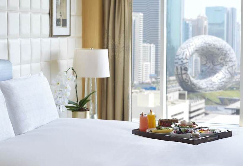 Королевский Люкс, Ritz Carlton Difc Downtown Dubai