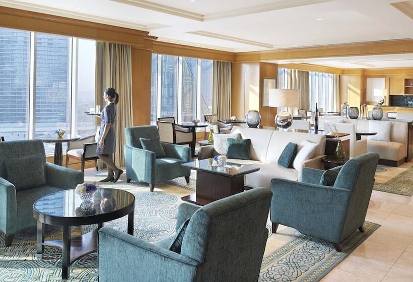 带大床的俱乐部房间, Ritz Carlton Difc Downtown Dubai
