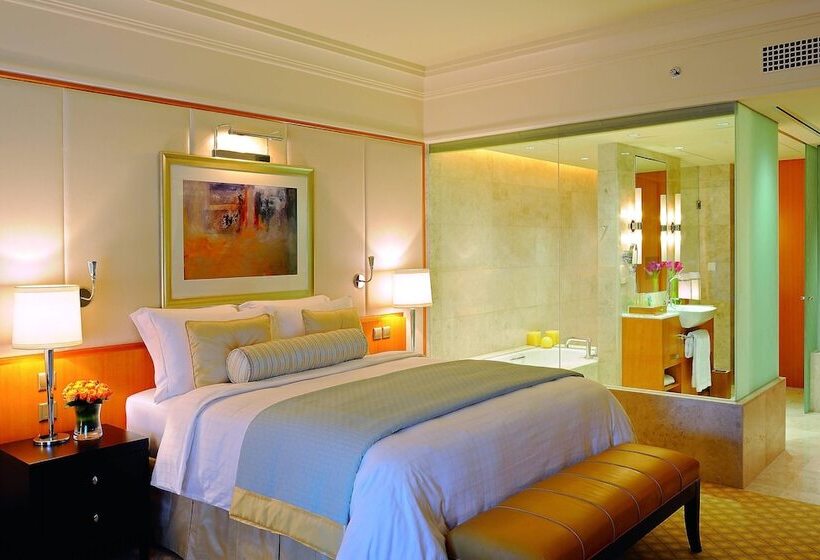 带大床的俱乐部房间, Ritz Carlton Difc Downtown Dubai