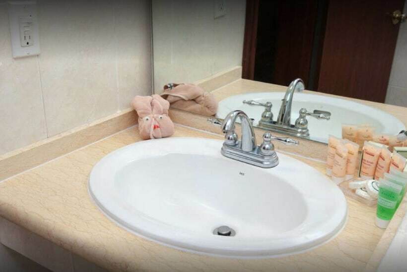 חדר סטנדרט, Toscana Inn