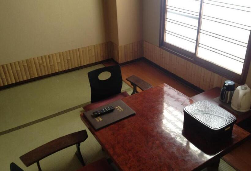 غرفة ديلوكس, Edoya