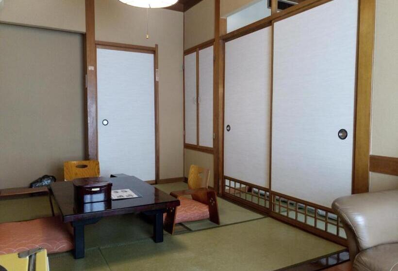 غرفة قياسية ثلاثية, Edoya