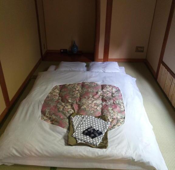 غرفة سوبيريور, Edoya