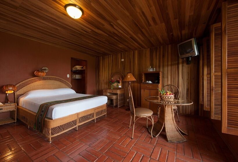 Полулюкс, Arenal Lodge