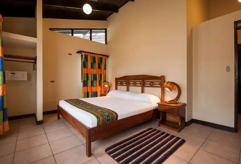 سوییت خانوادگی, Arenal Lodge