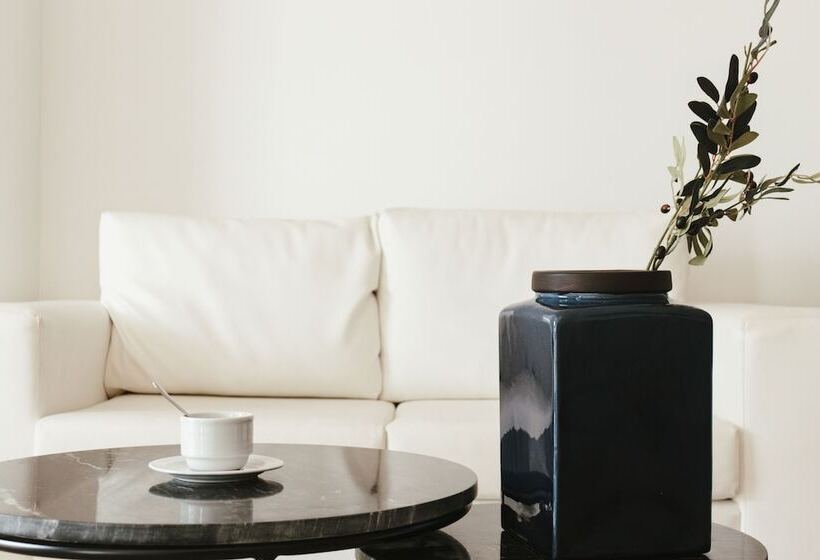 جناح جونيور مزوَّد بجاكوزي, Astro Palace Hotel & Suites