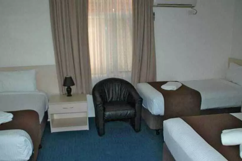 اتاق استاندارد چهار تخته, Bentleigh Motor Inn