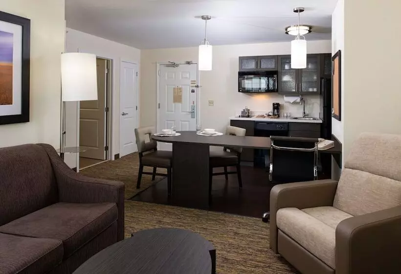 身障者適用スイートルーム, Candlewood Suites Olathe, An Ihg