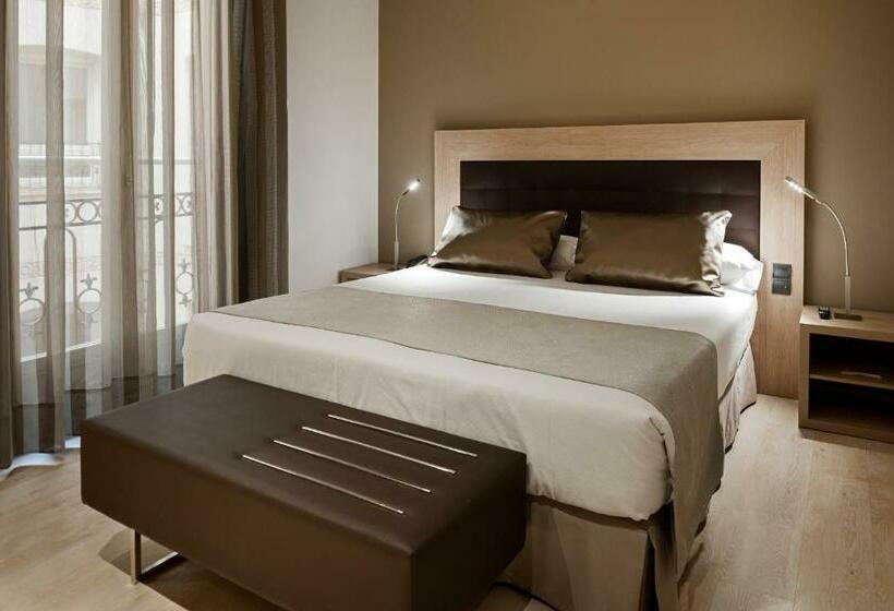 Номер Стандарт, Catalonia Atocha