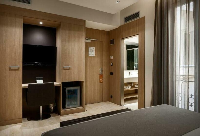 Номер Стандарт, Catalonia Atocha