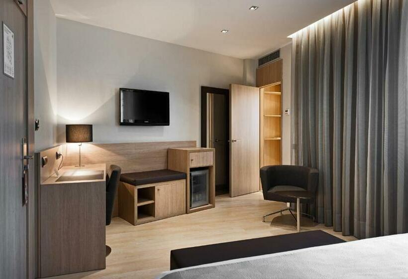 Номер Стандарт с Террасой, Catalonia Atocha