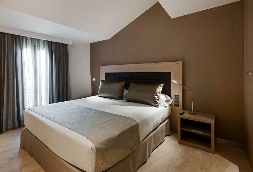 Номер Superior, Catalonia Atocha