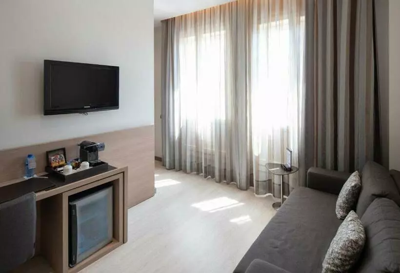 Superior Room with Terrace, Catalonia Atocha