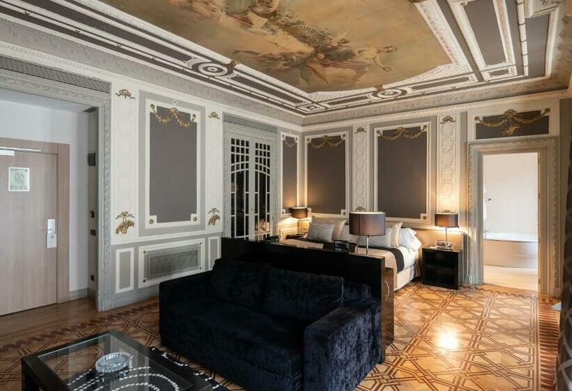 Полулюкс, Catalonia Atocha