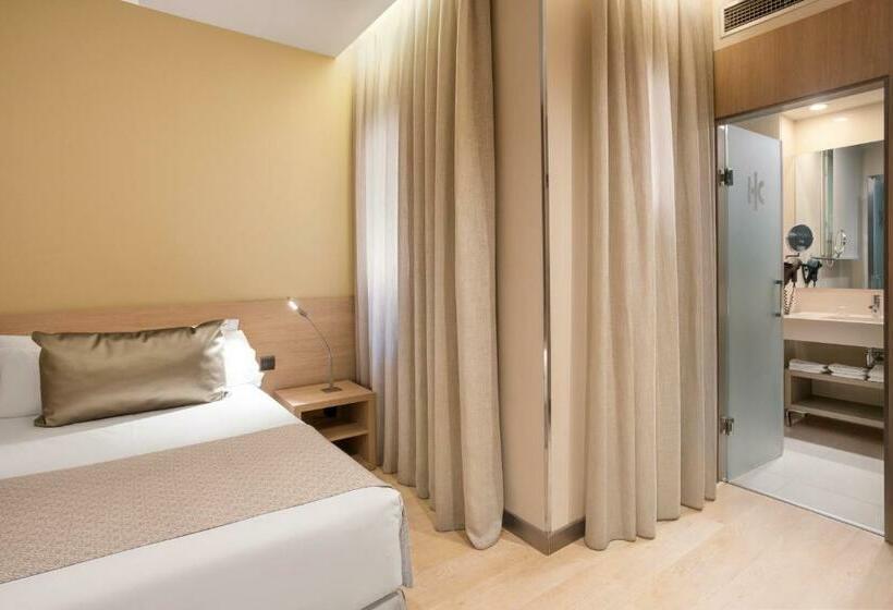 Номер Стандарт Индивидуальный, Catalonia Atocha