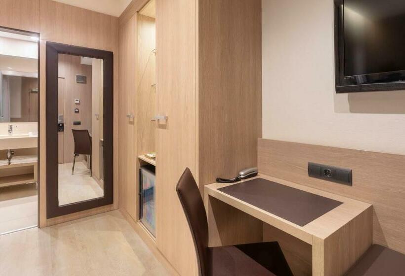 Номер Стандарт Индивидуальный, Catalonia Atocha