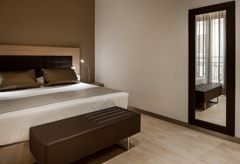 Номер Стандарт, Catalonia Atocha