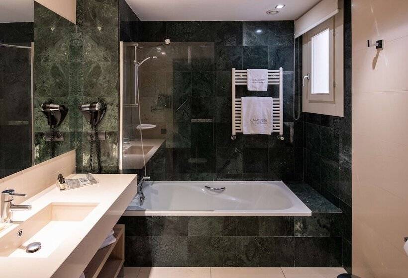 Номер Стандарт, Catalonia Atocha