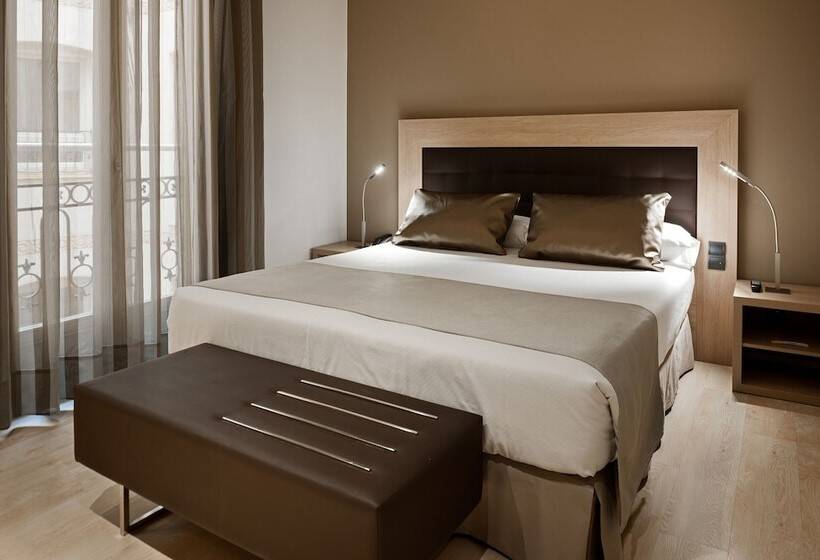 Номер Стандарт, Catalonia Atocha