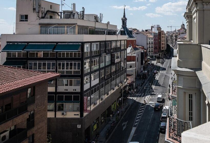 Номер Стандарт, Catalonia Atocha