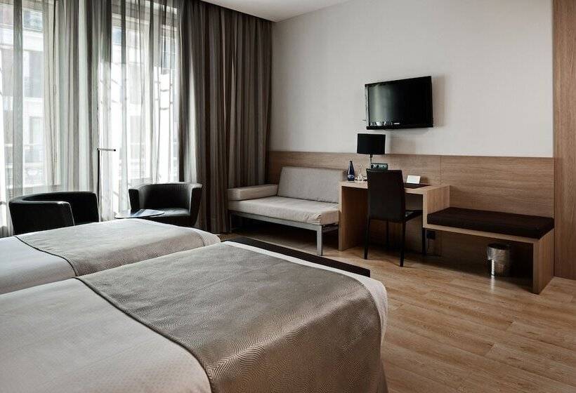 Номер Стандарт, Catalonia Atocha