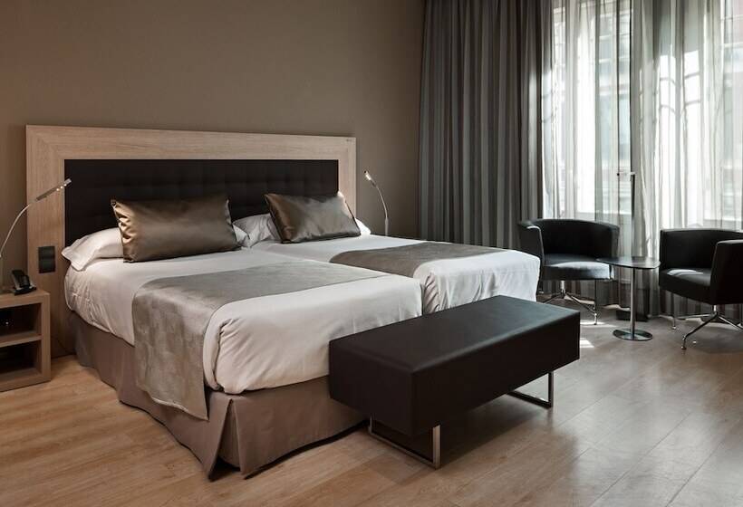 Номер Стандарт, Catalonia Atocha