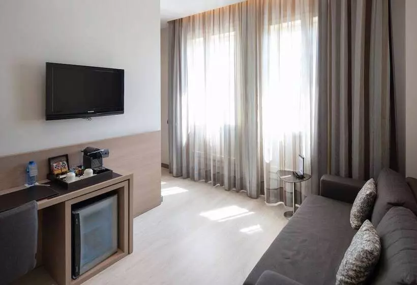 Superior Room with Terrace, Catalonia Atocha