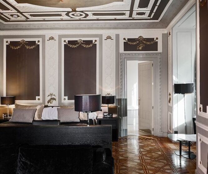 Полулюкс, Catalonia Atocha