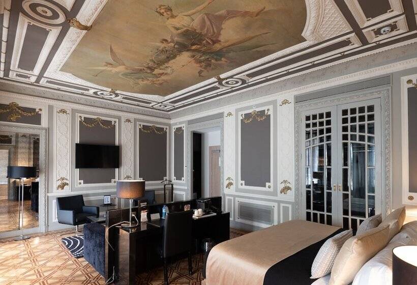 Полулюкс, Catalonia Atocha